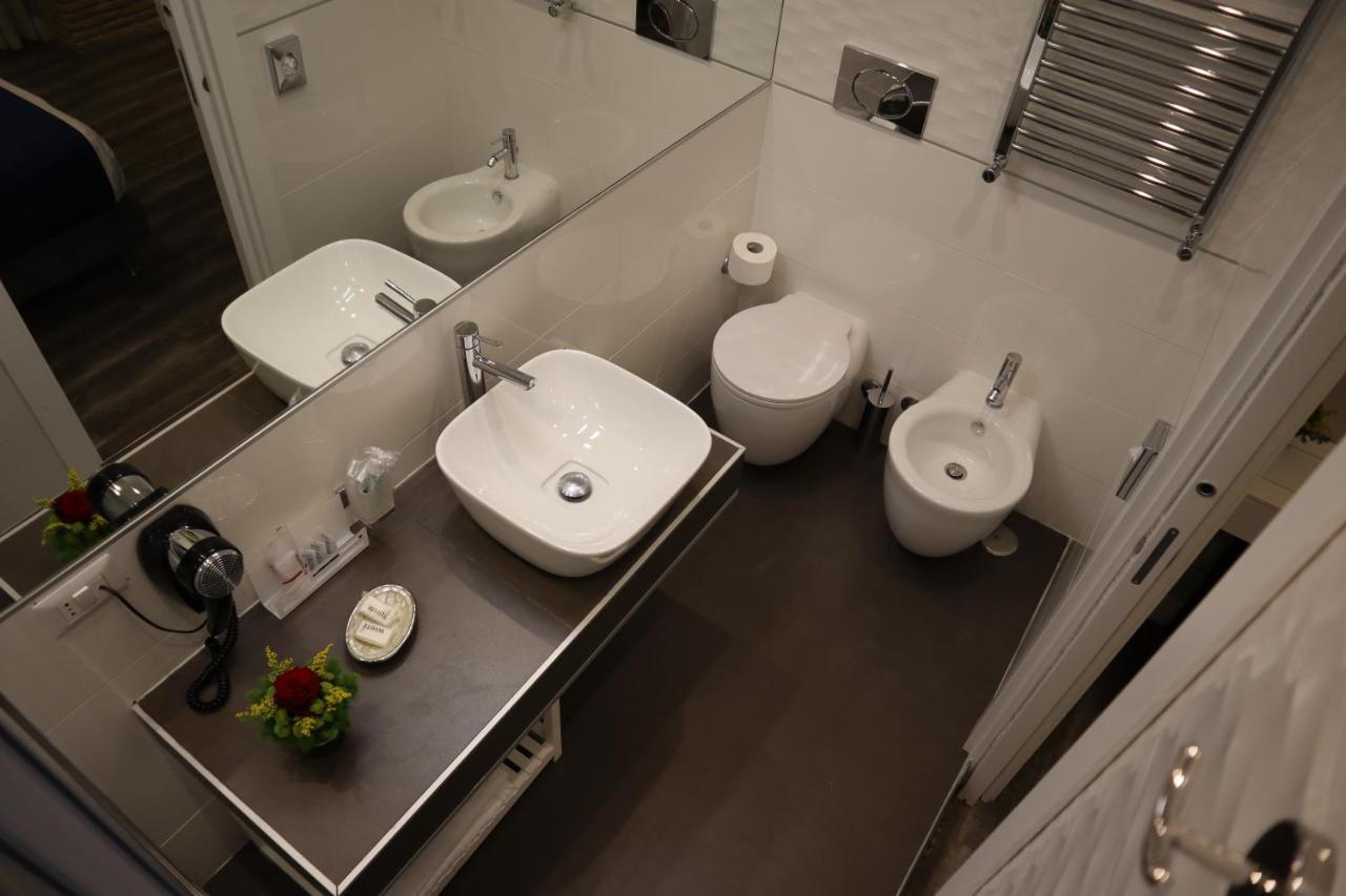 Millina Suites In Navona Roma Exterior foto